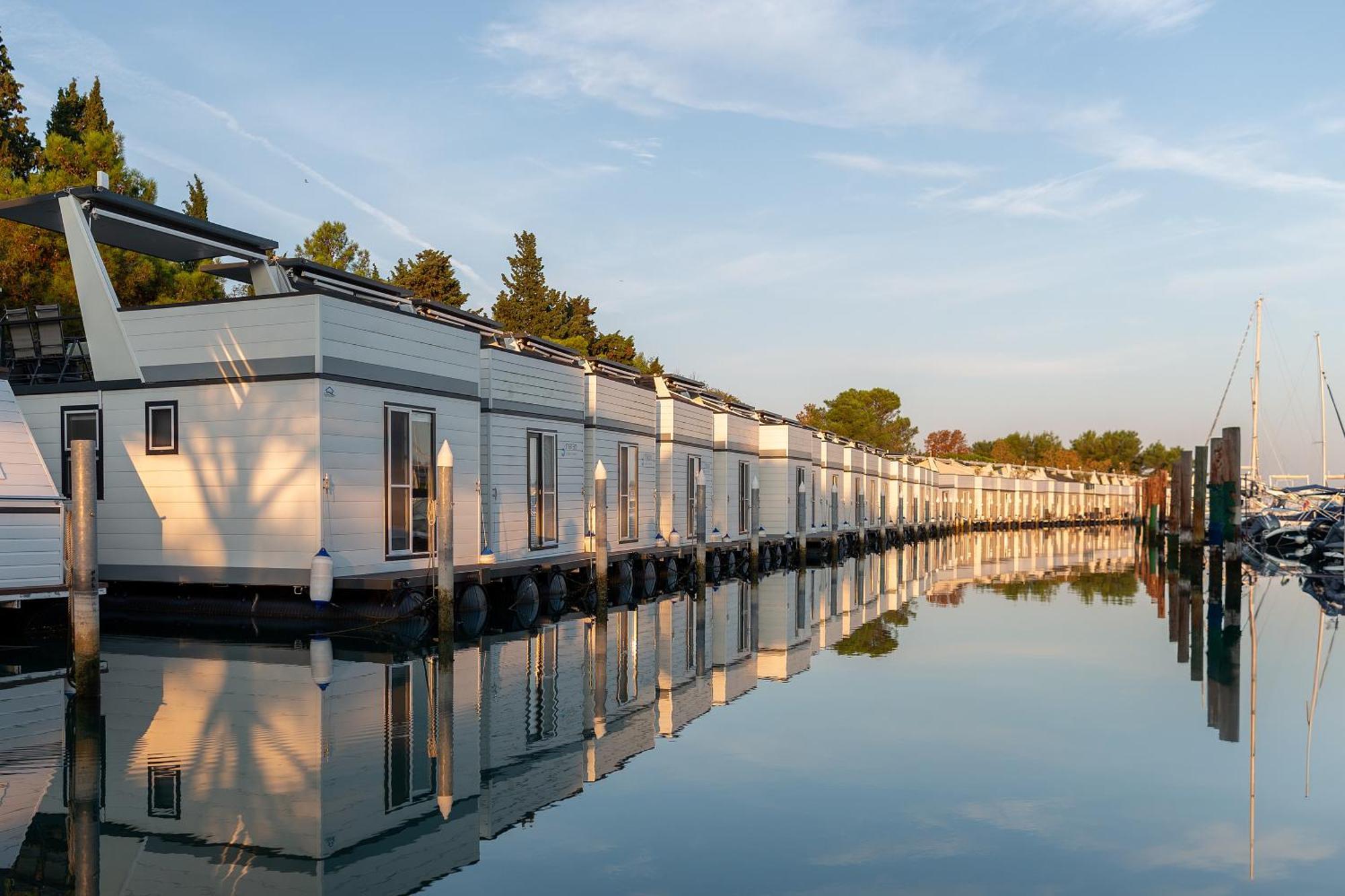 Floating Sea House Shark 3 Leilighet Portorož Eksteriør bilde
